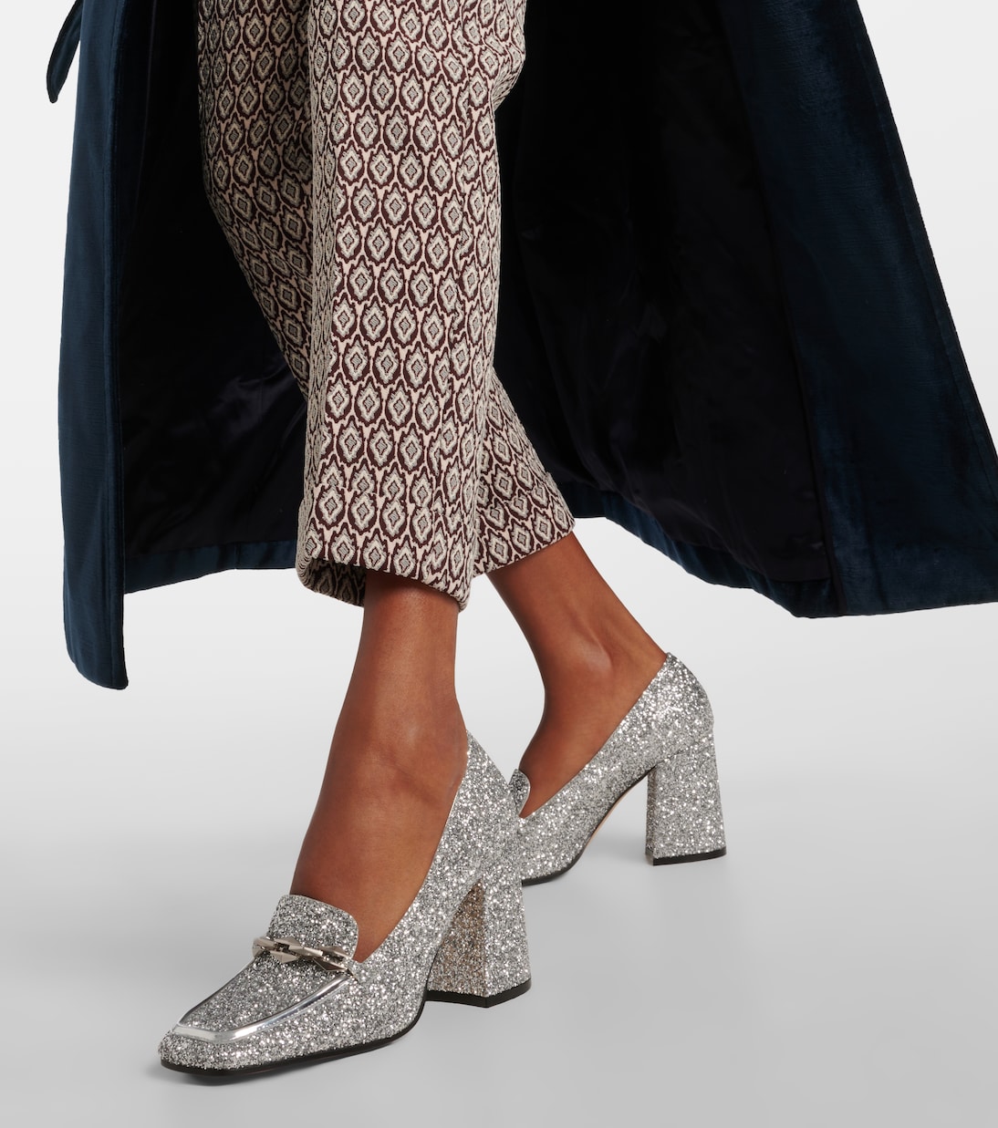 Туфли-лоферы Diamond Tilda 85 с блестками Jimmy Choo, серебряный — фото 4