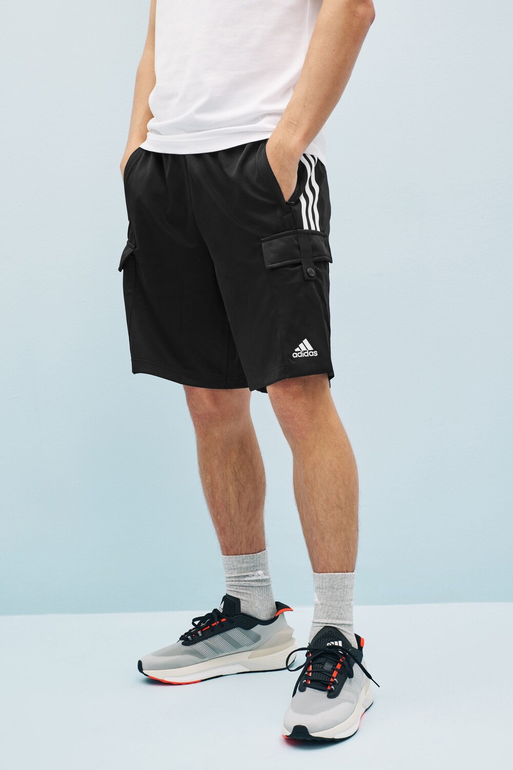 

Спортивная одежда Шорты-карго Tiro adidas, черный