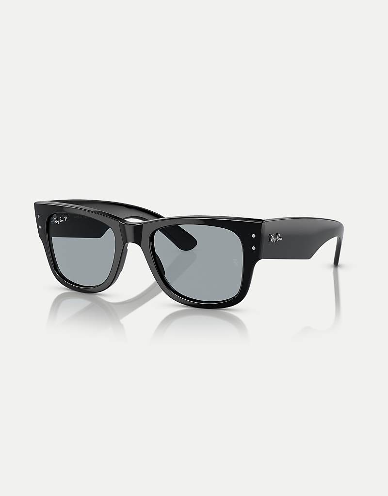 

Черные солнцезащитные очки с квадратной поляризацией Ray-Ban Mega Wayfarer и синими линзами