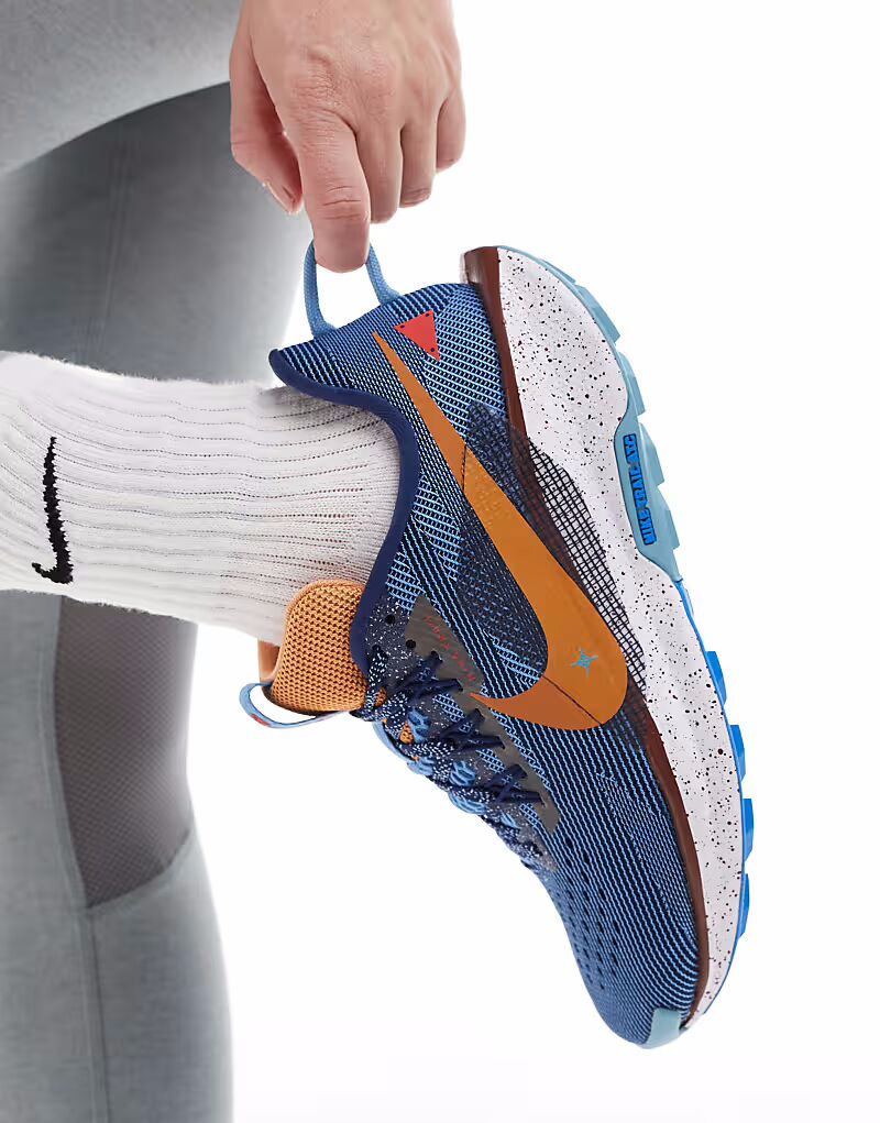 Кроссовки Nike Running ReactX Pegasus Trail 5 темно-синего и белого цветов — фото 3