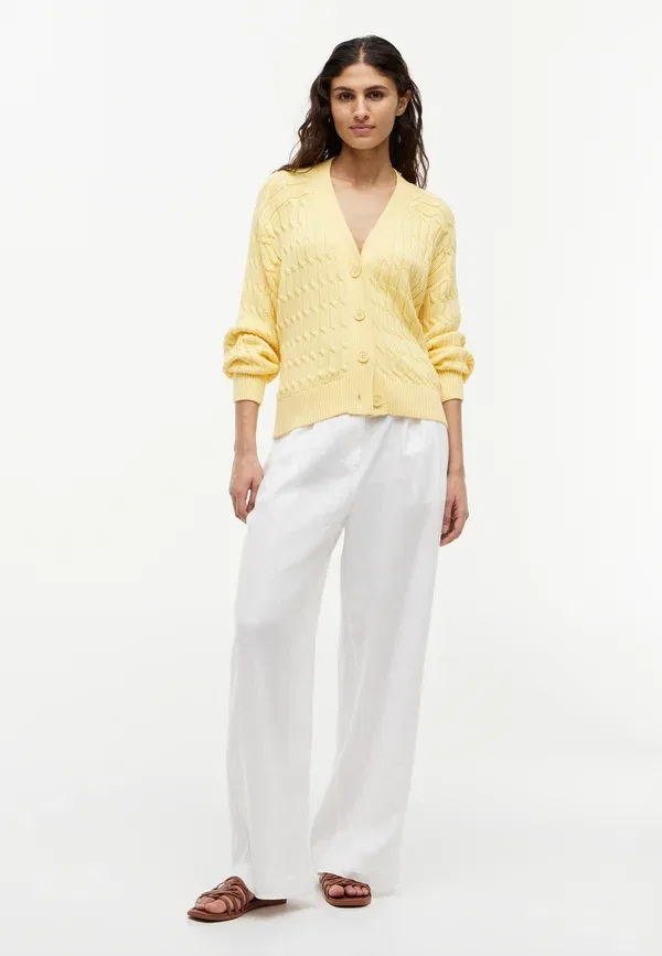 Кардиган Tommy Hilfiger Cable v neckk cardi, цвет цитронелла — фото 2