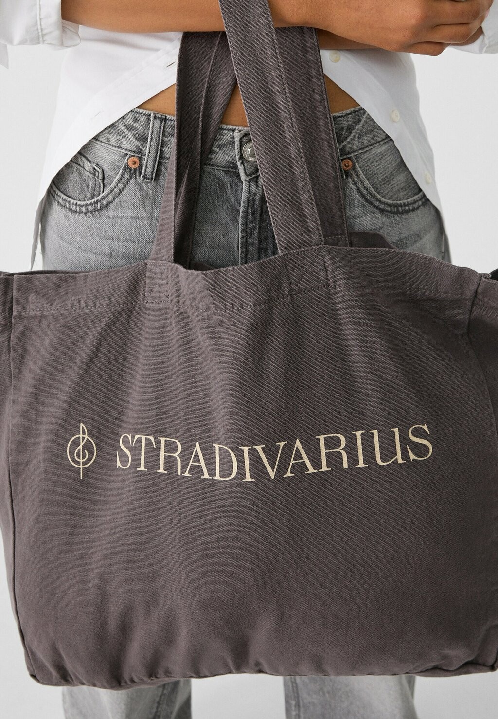 

Сумка-тоут Stradivarius, серый