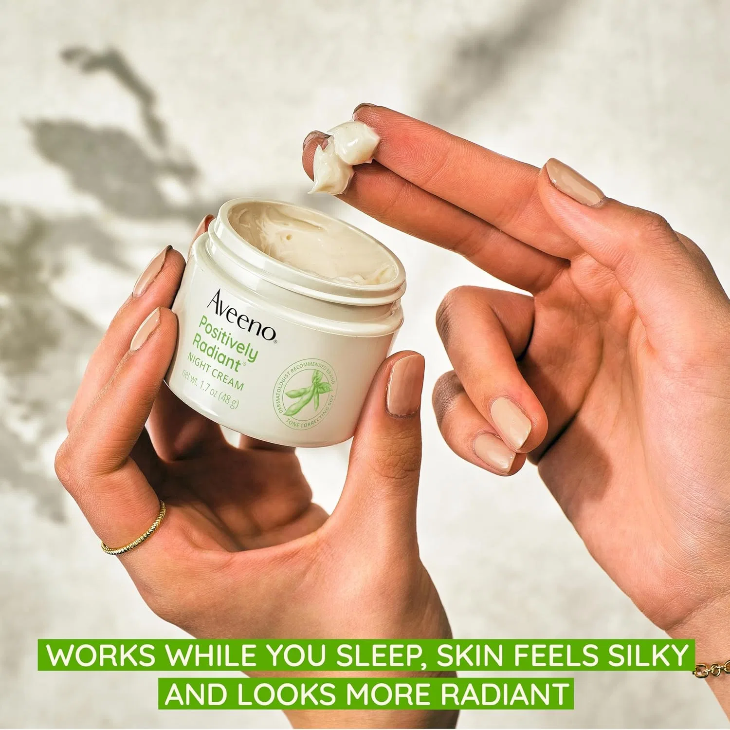 Крем для лица Aveeno — Ночной Positive Radiant Intensive Night Cream с ниацинамидом и соей, 48 г — фото 4