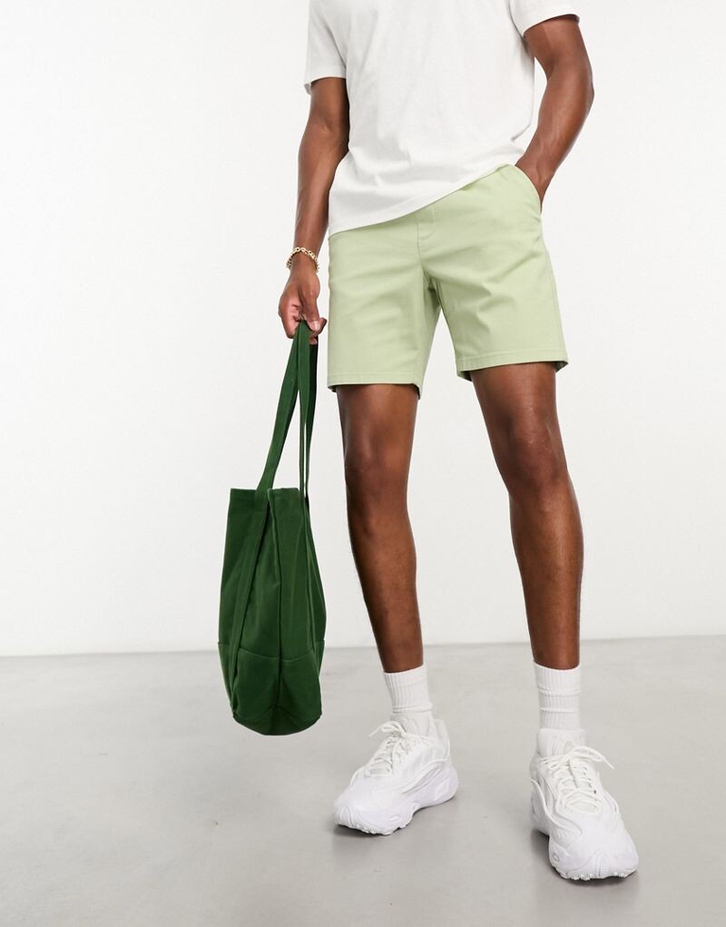 

Светлые шорты-чиносы средней длины ASOS DESIGN