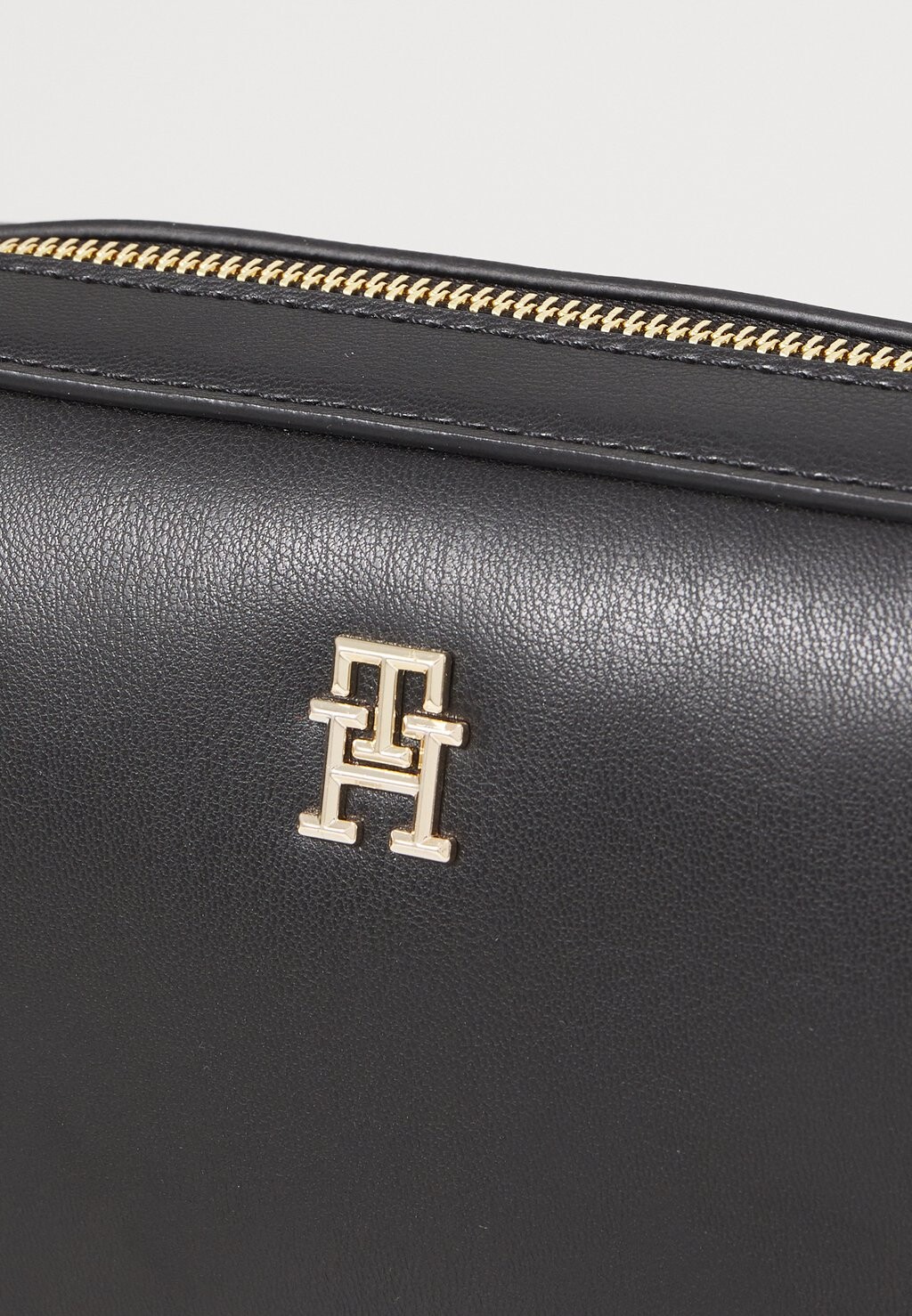 

Сумка DISTINCT CAMERA BAG Tommy Hilfiger, черный