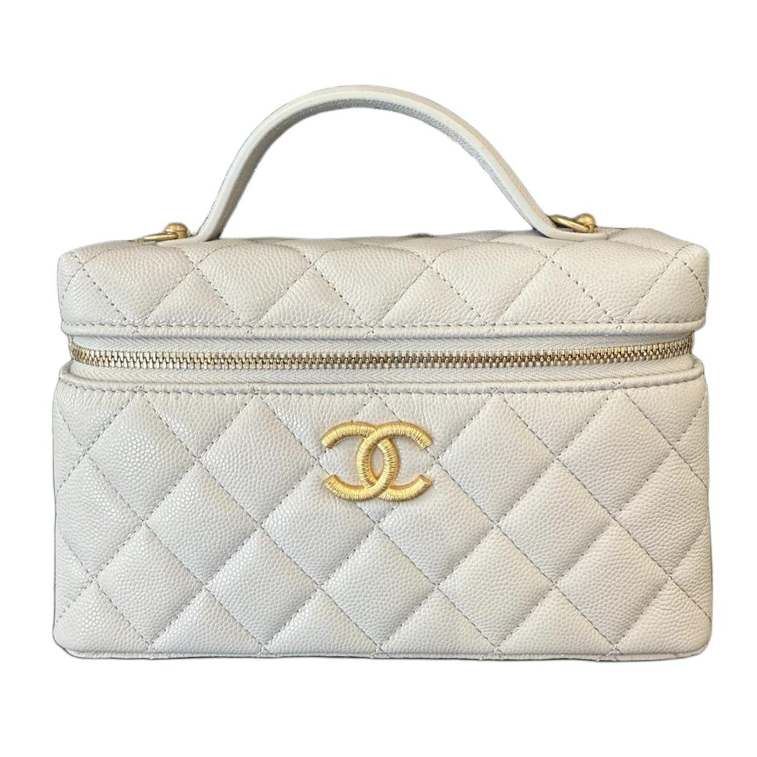 

CHANEL Блестящая кожаная сумка через плечо