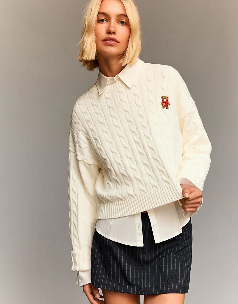 

Вышитый свитер Bershka с косами в цвете экрю