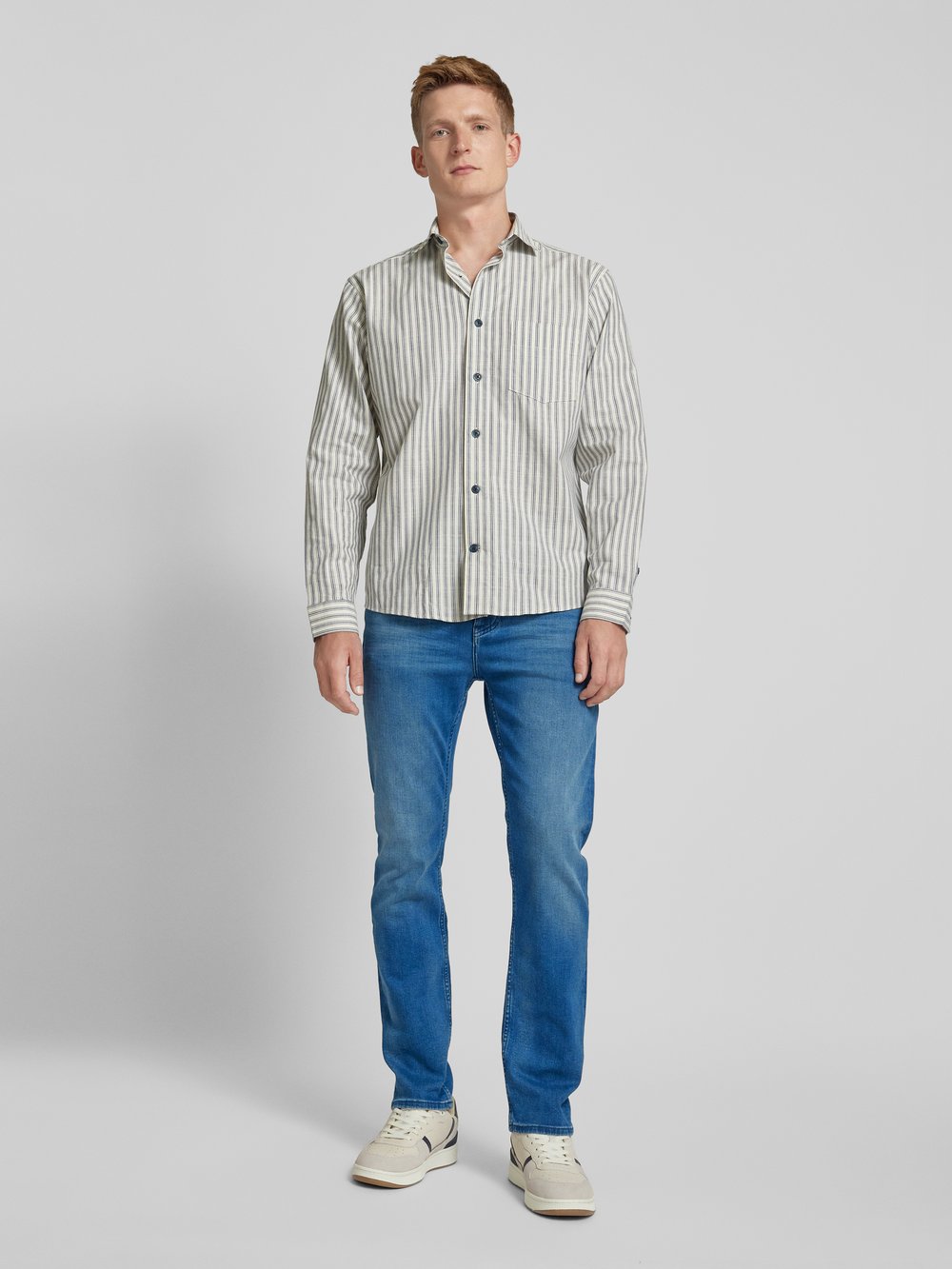 

Джинсы Slim fit с 5 карманами, модель «Delaware» BOSS, синий