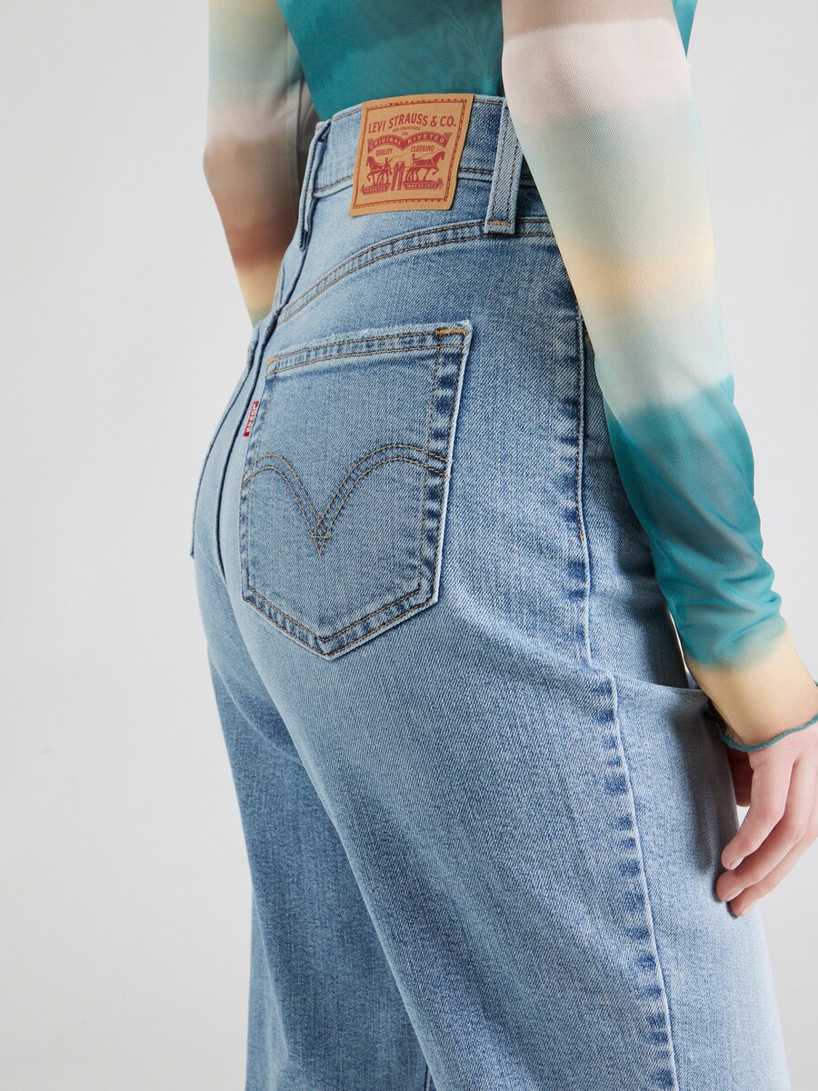 Зауженные джинсы LEVI'S  High-Waisted Mom Jeans, светло-голубой — фото 2
