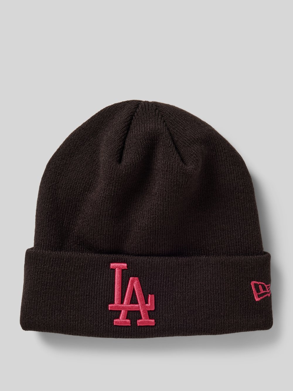 

Шапка с этикеткой New Era, розовый