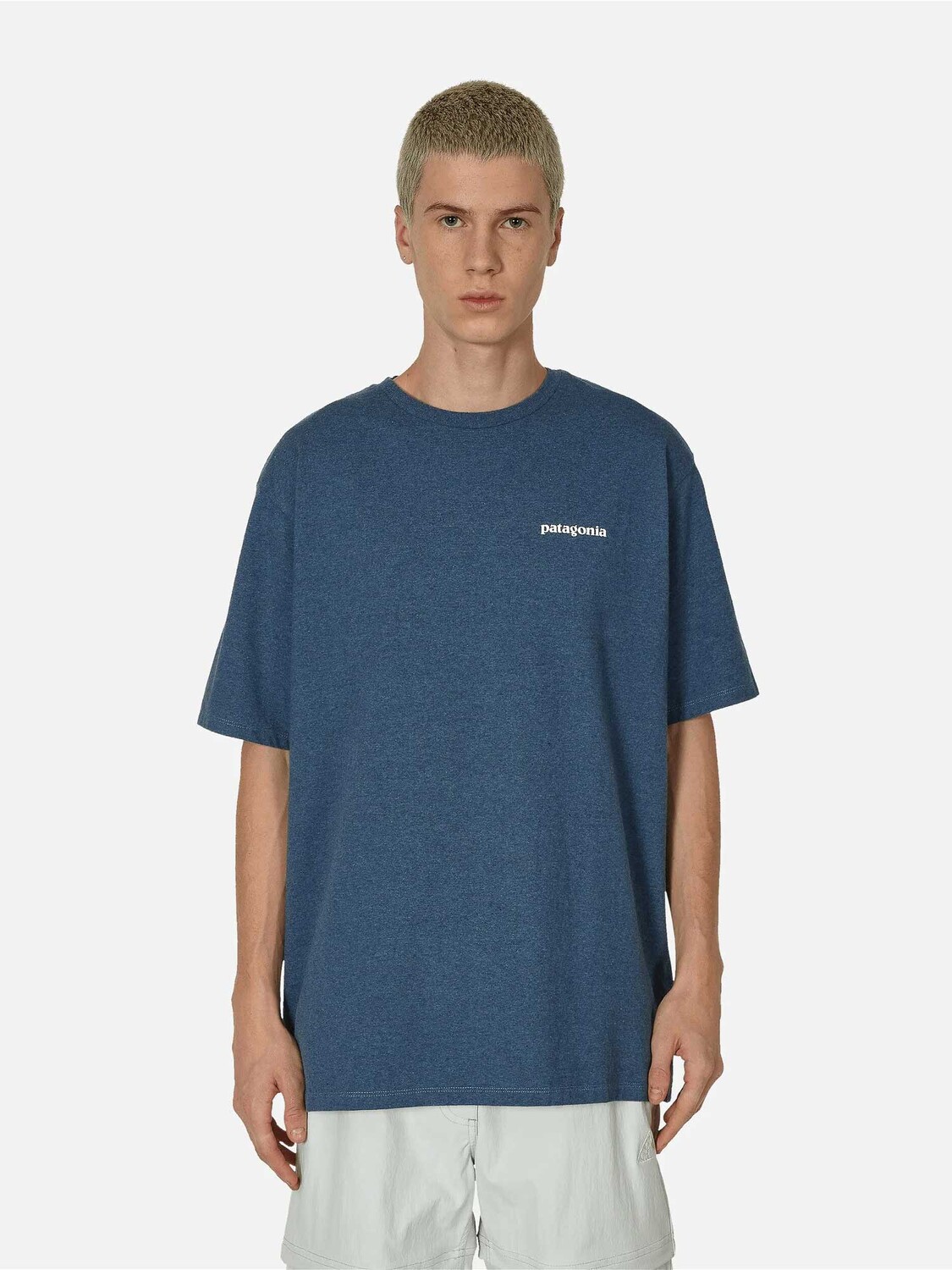 

Футболка Patagonia M's P-6 Logo Responsibili-Tee, синий
