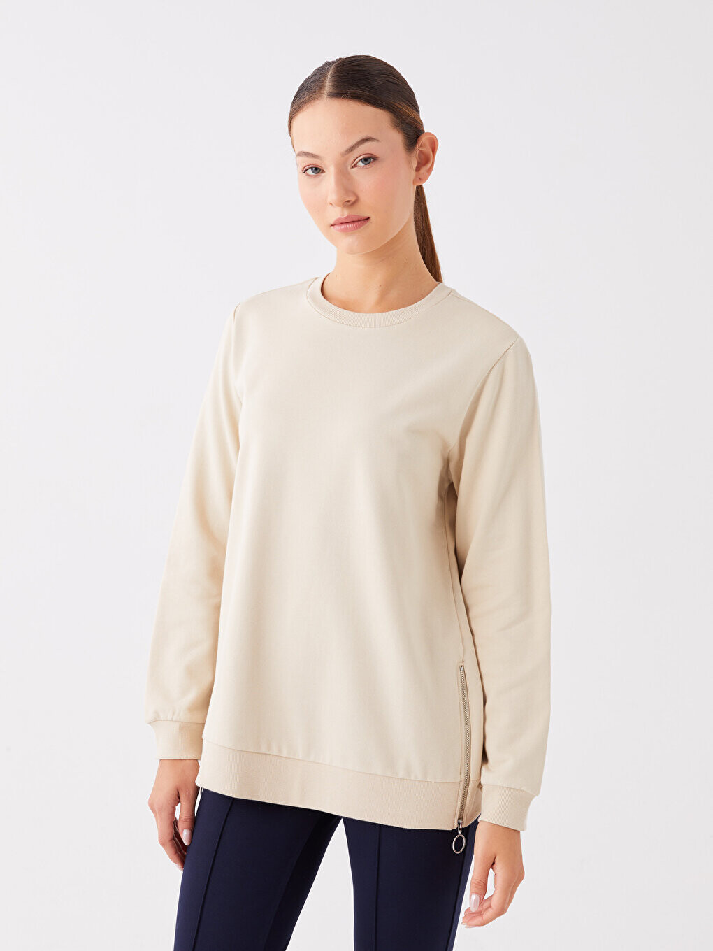 

Однотонная женская толстовка с круглым вырезом и длинными рукавами LCWAIKIKI Classic, светло-бежевый