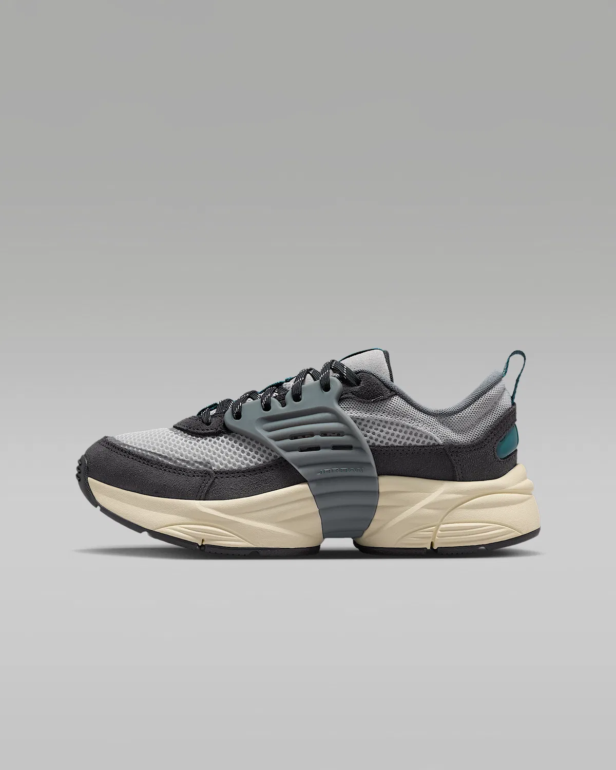 Кроссовки детские Jordan Trunner O/S, Photon Dust/Anthracite/Cool Grey/Ash Green
