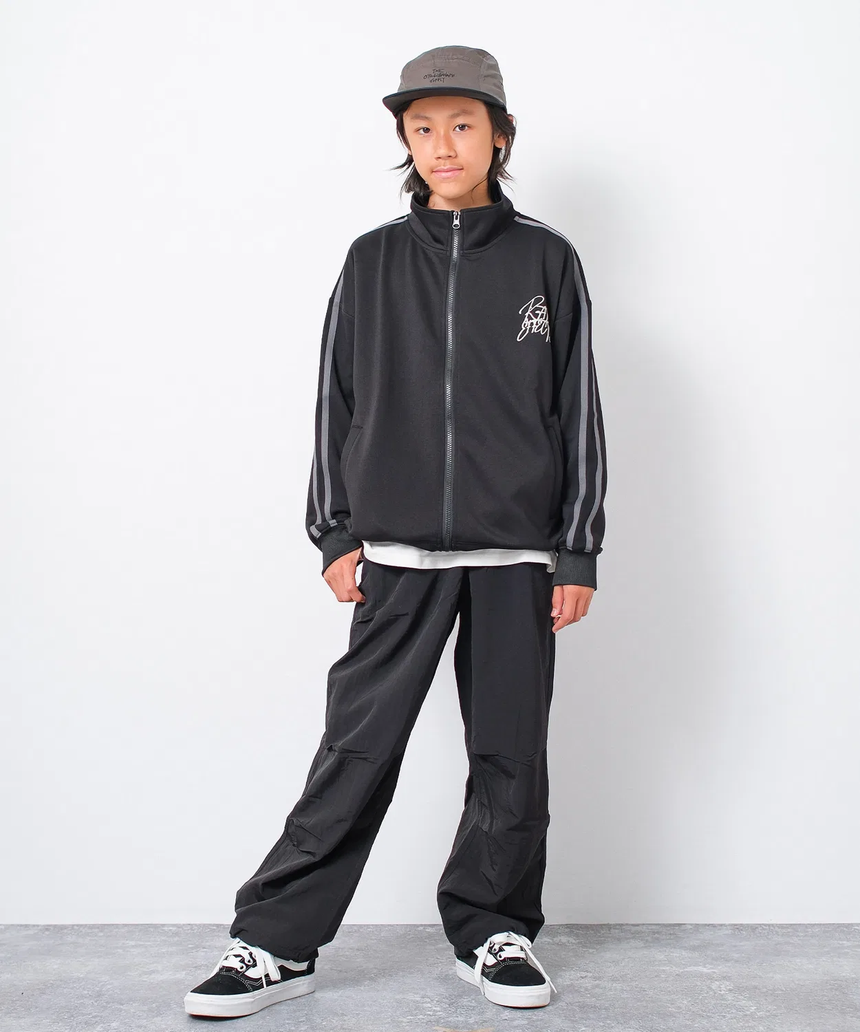 Толстовка спортивная Jerseys Line бренд Track Jacket, полиэстер, черно-белая — фото 2