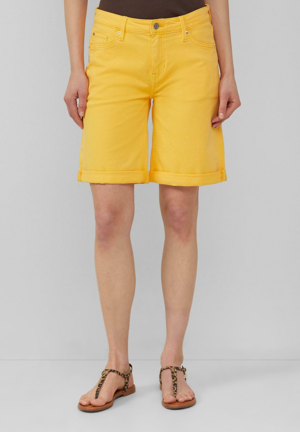 

Джинсовые шорты BERMUDA KAROLIN STRAIGHT FIT MID RISE s.Oliver, желтый