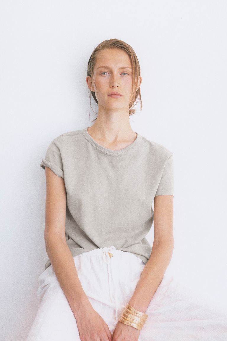 

Приталенная хлопковая футболка H&M, серый