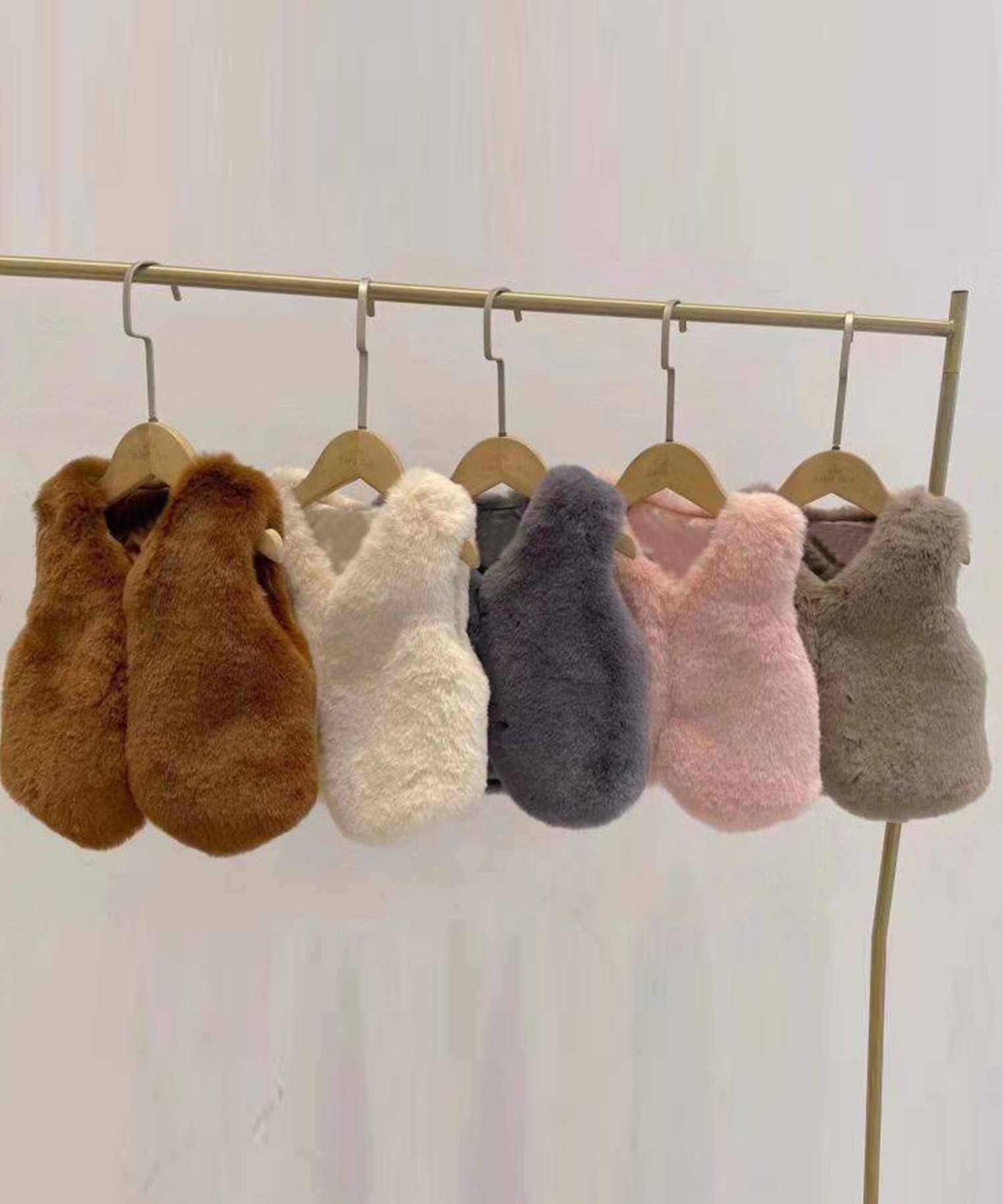 Корейская детская одежда, милый жилет из искусственного меха Aimoha Kids, brown — фото 2