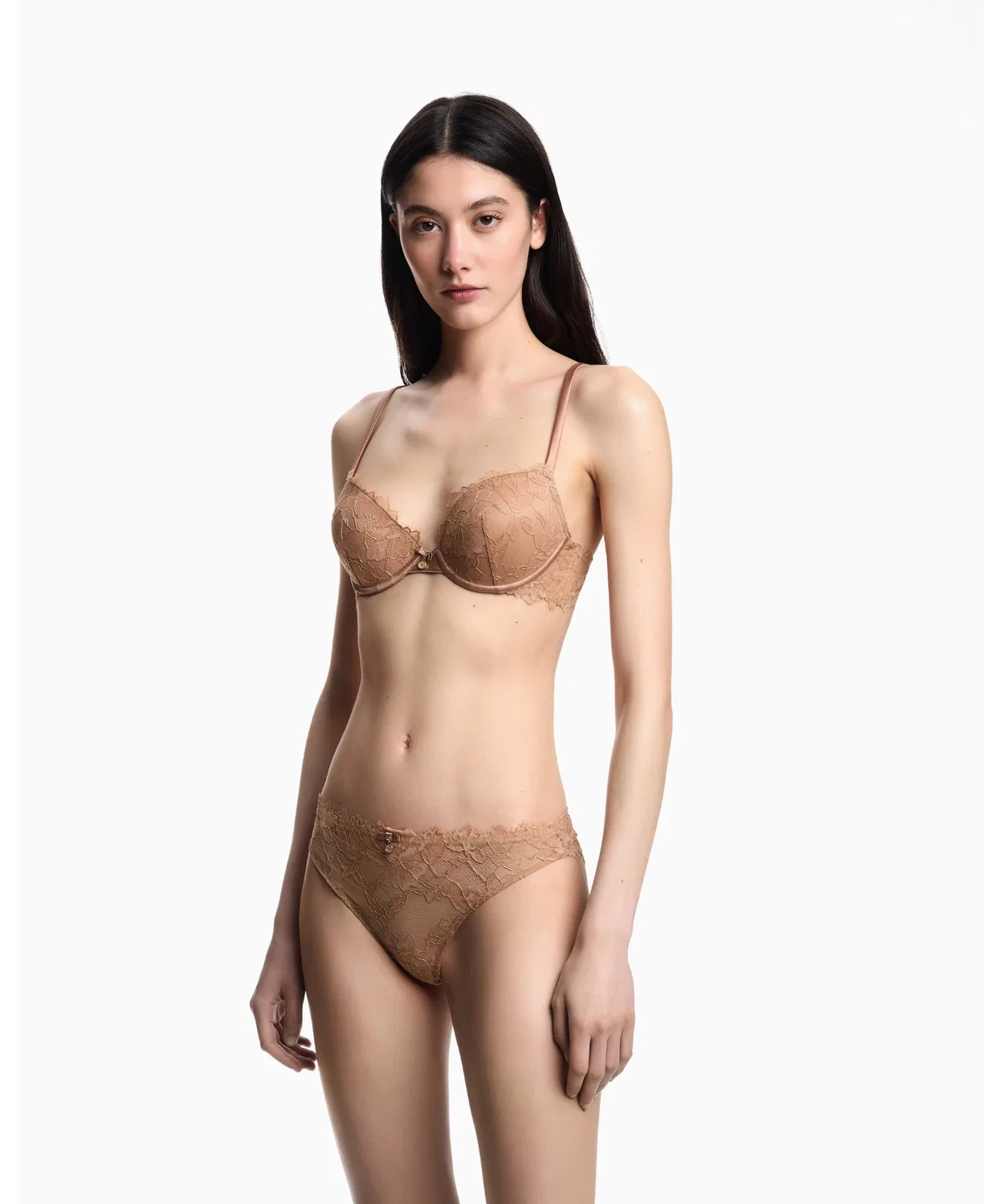 Бразильские шорты Emporio Armani ASV Bridal из переработанного кружева, бежевый — фото 3