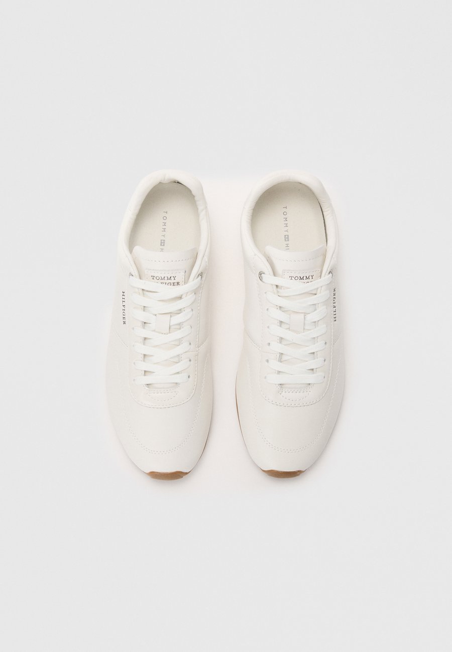 Кроссовки Tommy Hilfiger TH LORUN ICON, Ecru/Off-White — фото 4