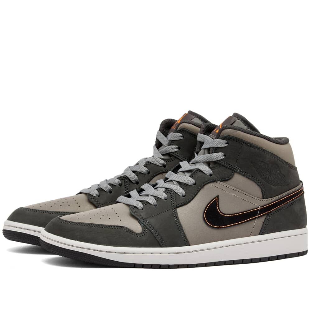 

Кроссовки Air Jordan 1 Mid SE, черный/серый