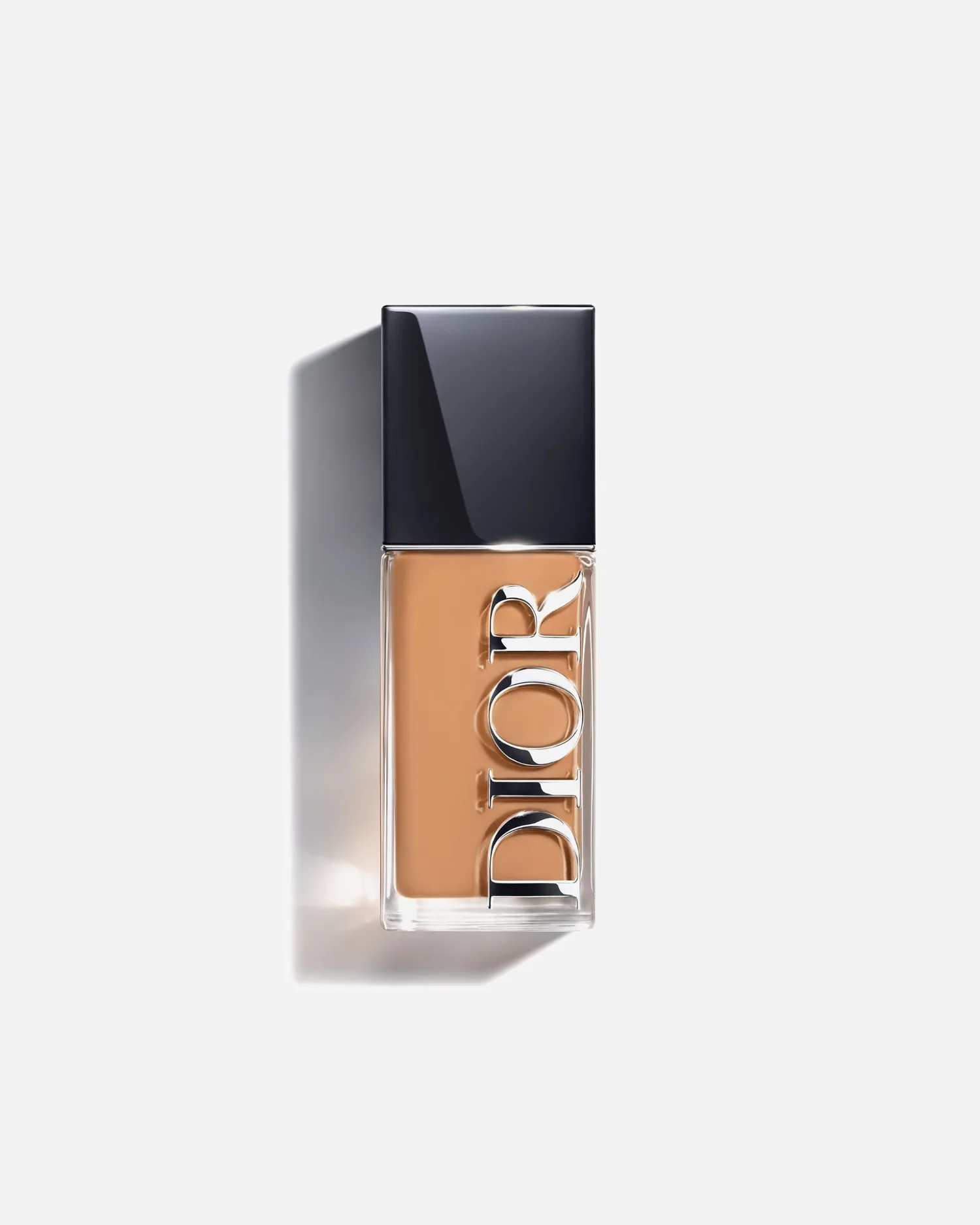 Тональный крем для сияния кожи навсегда Dior, 4.5 warm, 30 мл
