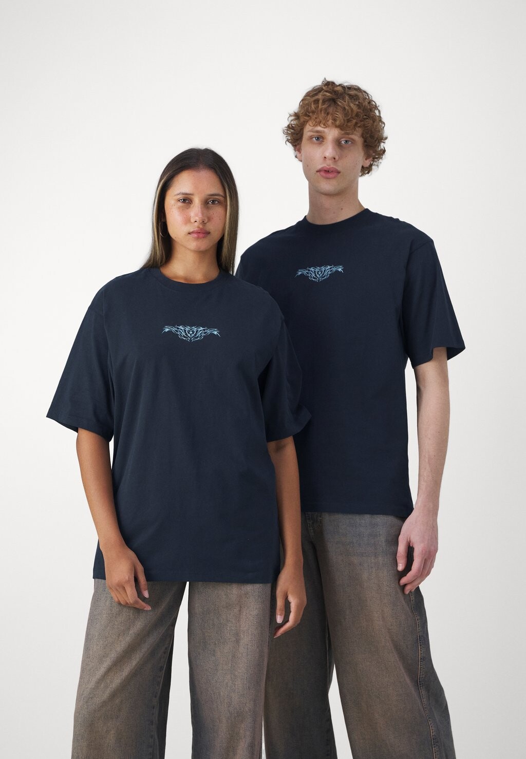 

Футболка с принтом Jorwings Crew Neck Unisex Jack & Jones, туфля-чечетка