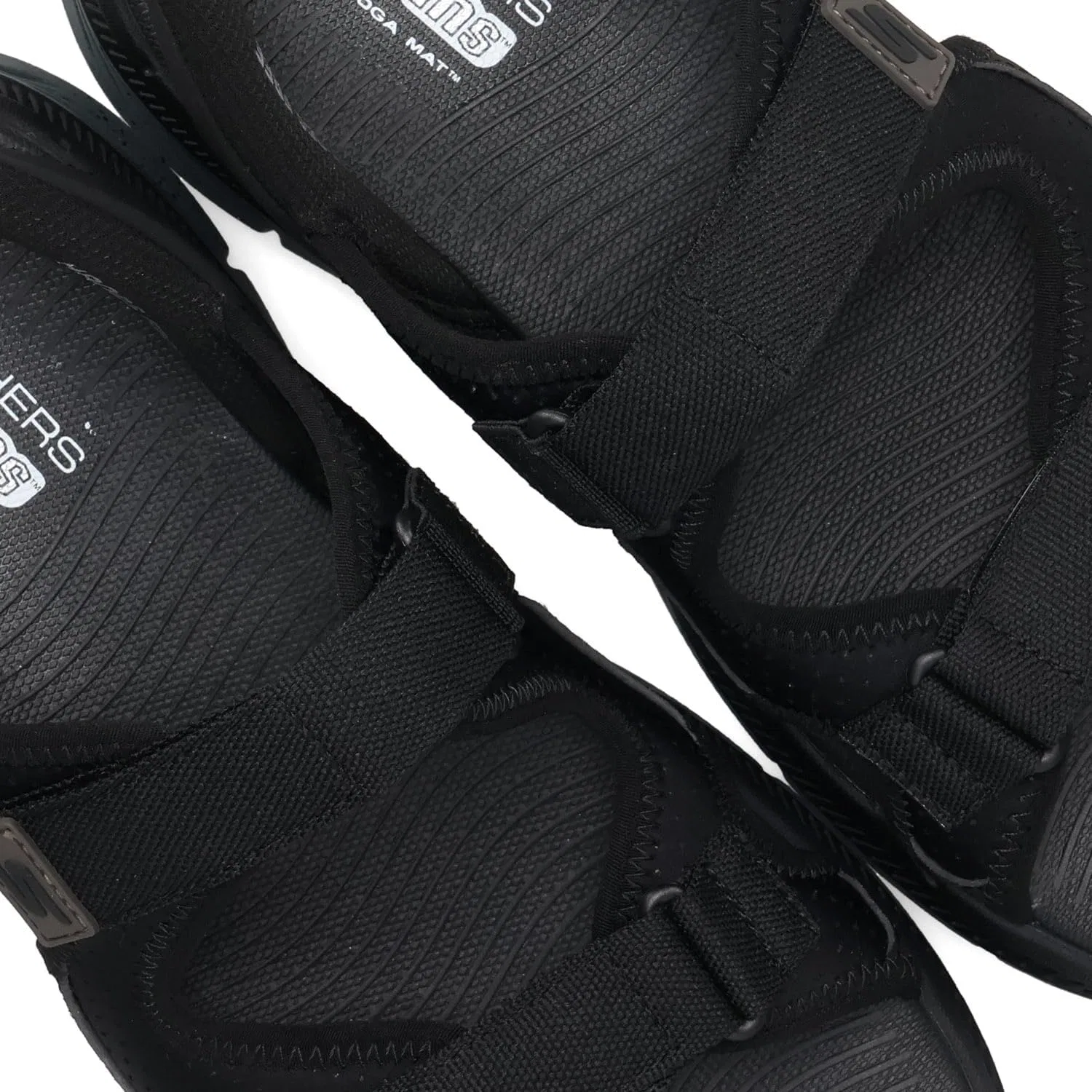 Мужские сандалии Skechers Hands Free Slip-ins Max Cushioning Premier 2.0 Julian Sandal Sports Sandals, Soot. — фото 2