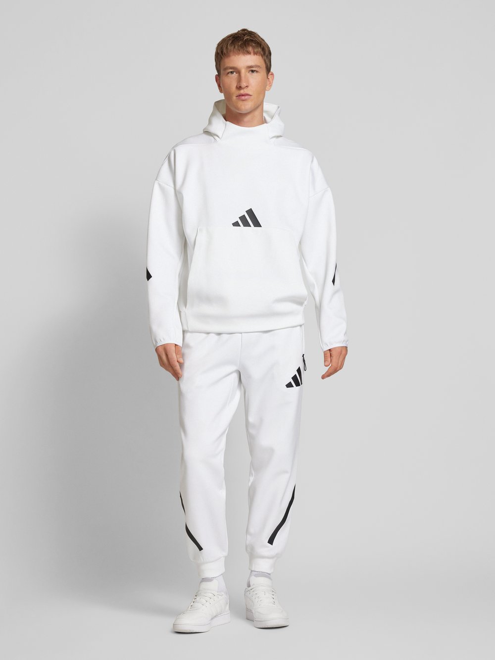 

Толстовка с капюшоном и карманом-кенгуру ADIDAS SPORTSWEAR, белый