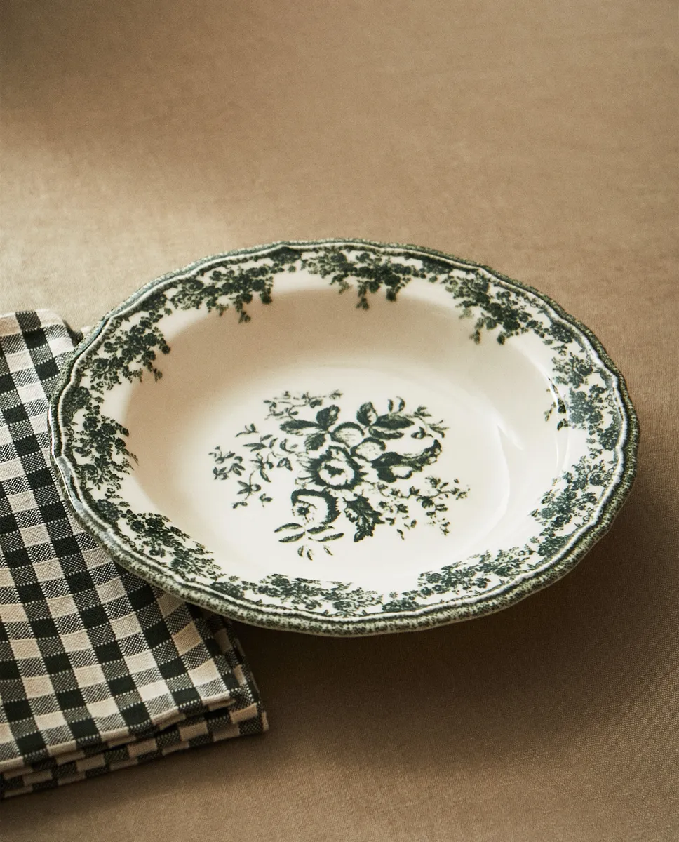

Глиняная суповая тарелка с цветочным узором Zara Home, цвет Olive