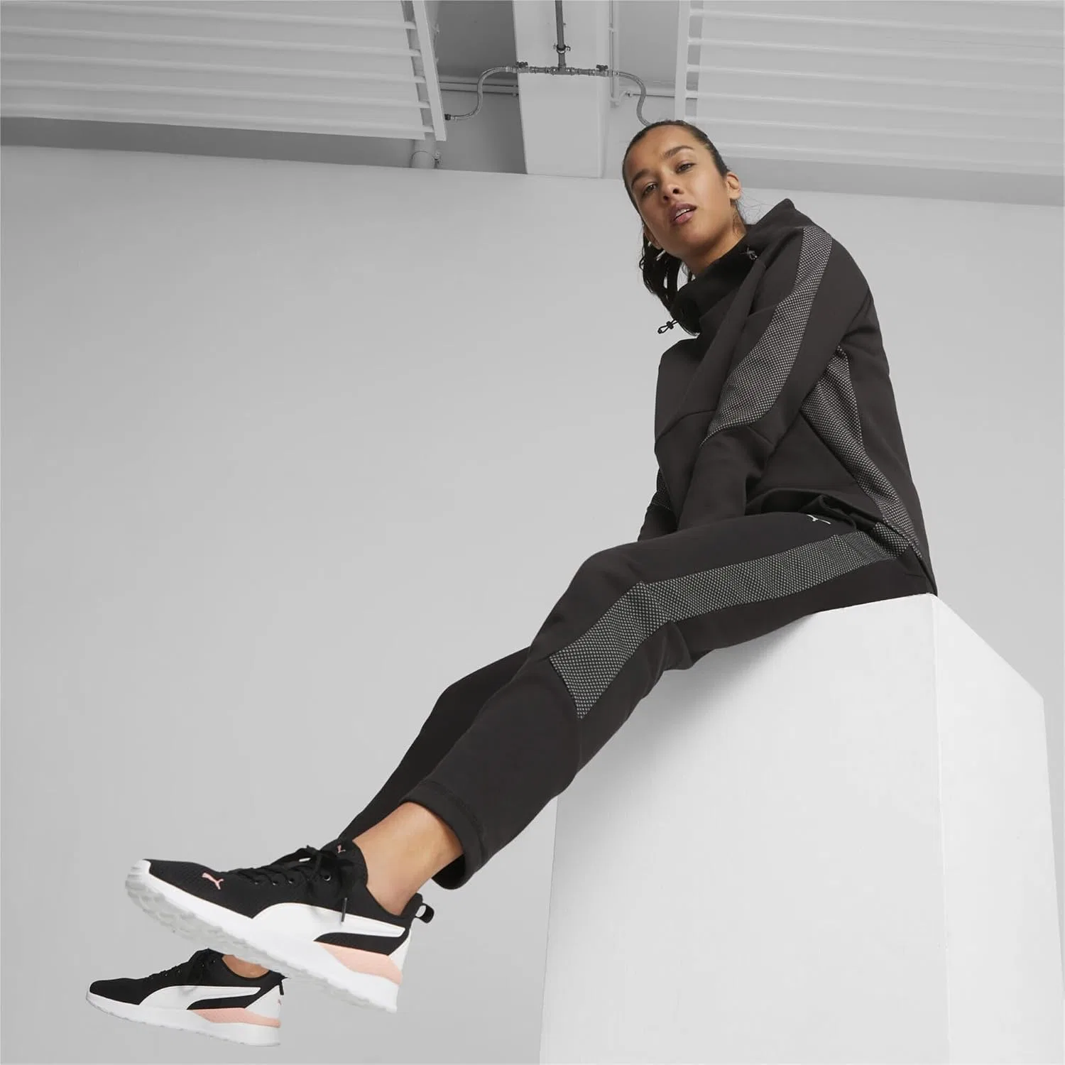 Кроссовки PUMA Anzarun унисекс, Puma Black Puma White Peach Smoothie — фото 3