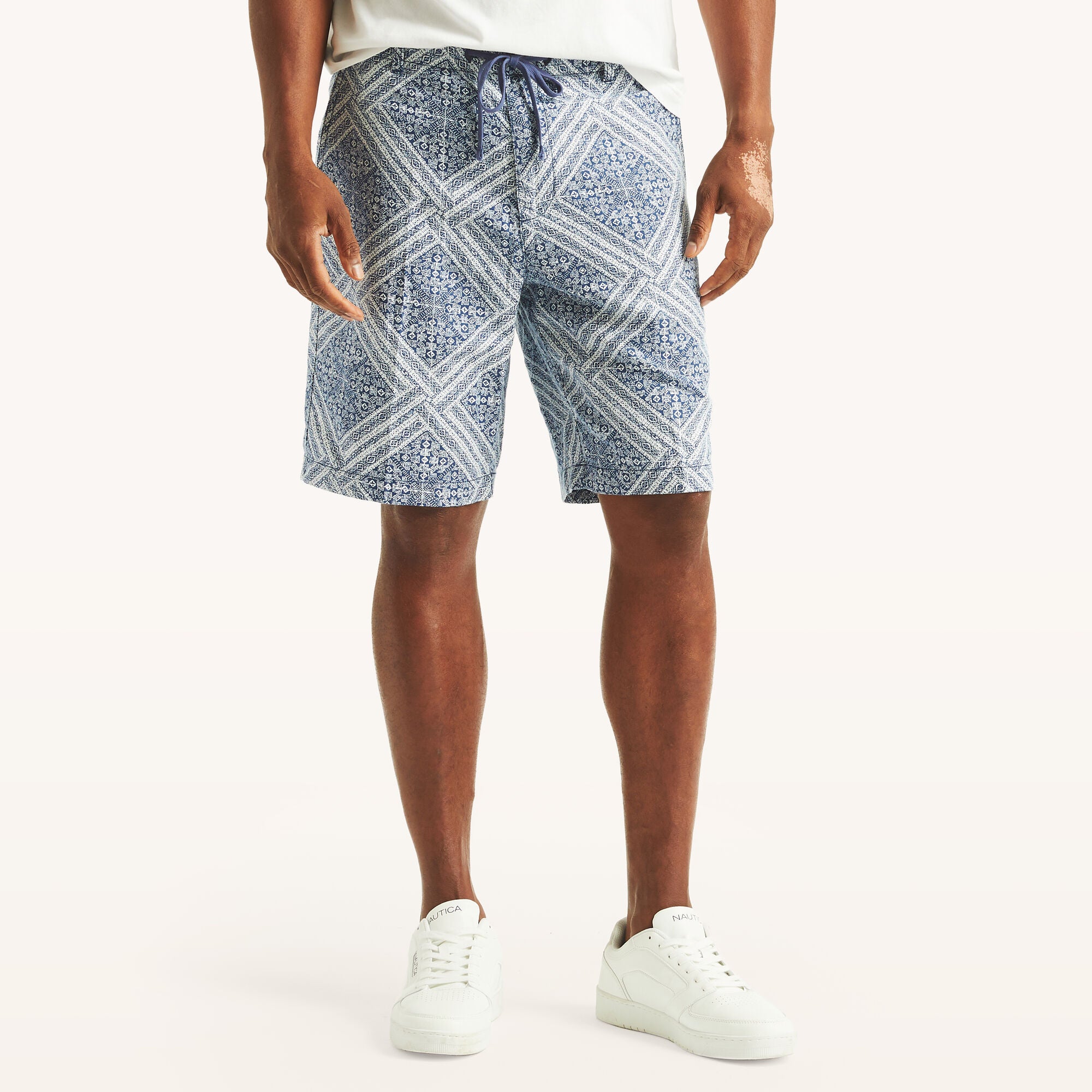 

Nautica 8.5" льняные шорты с принтом, цвет estate blue