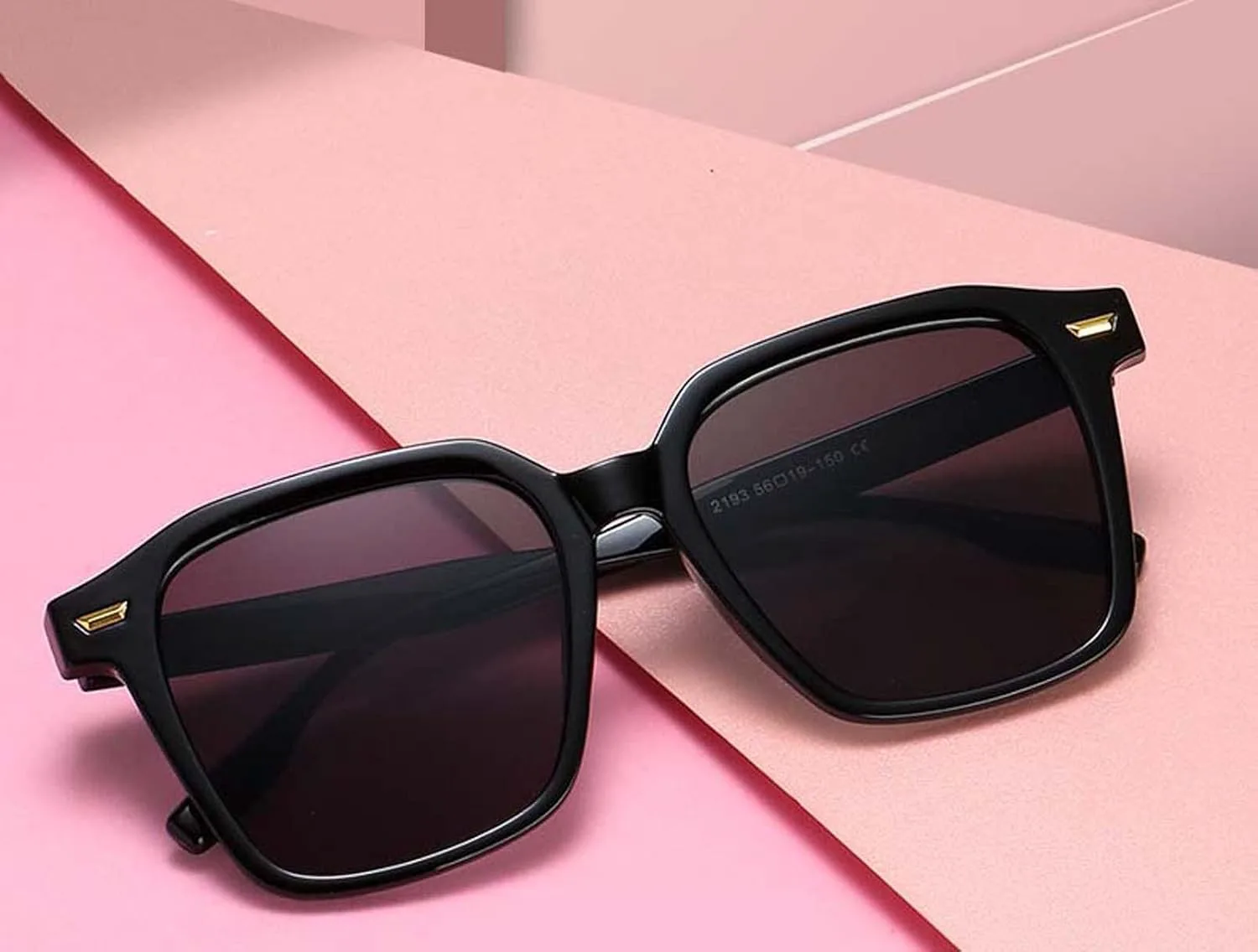 

Солнцезащитные очки XINXIN в квадратной оправе в уличном стиле для мужчин и женщин, для отдыха на природе, пляжа и вождения (цвет: B, размер: средний), B