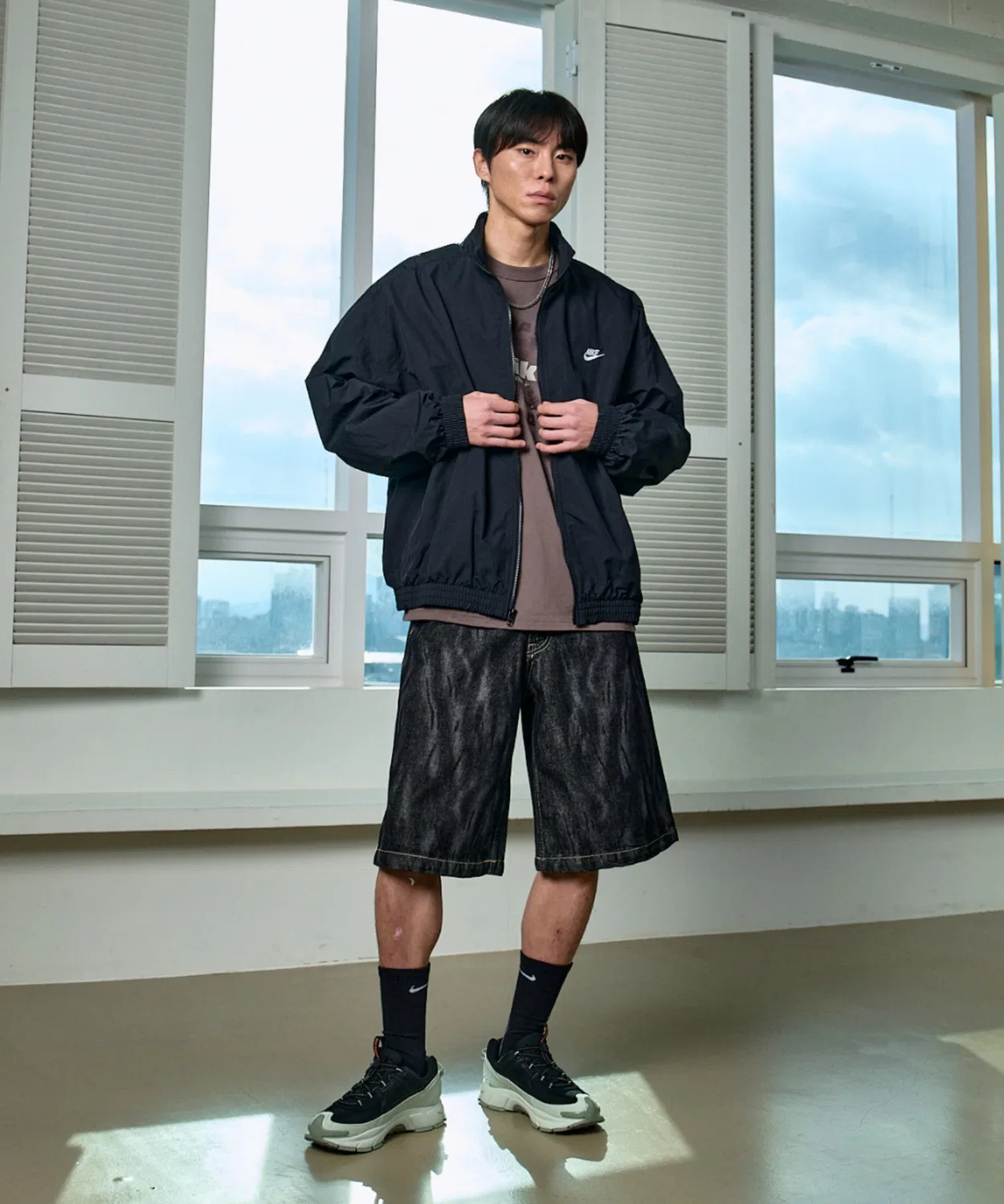Куртка Nike Club Oversized Woven Track Jacket, чёрная — фото 3