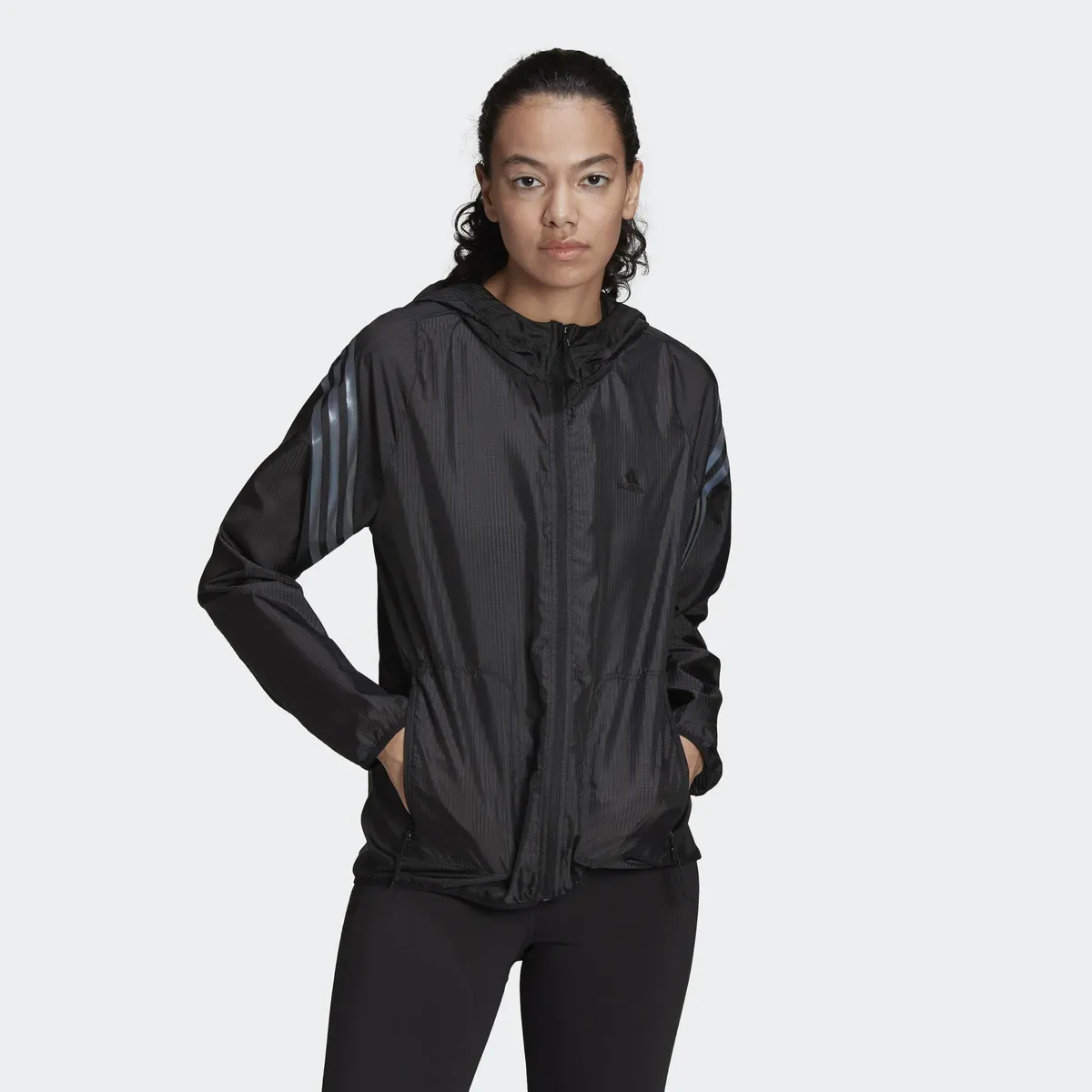 

Куртка для бега adidas Performance "RUN ICONS 3STRIPES HOODED RUNNING WINDBREAKER", черный