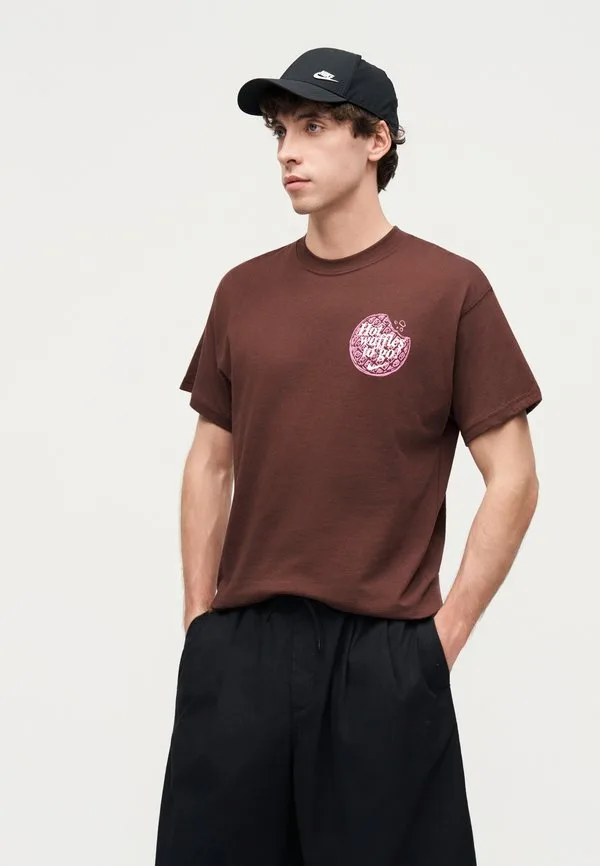 Футболка с принтом Nike Sportswear, Chocolate — фото 4