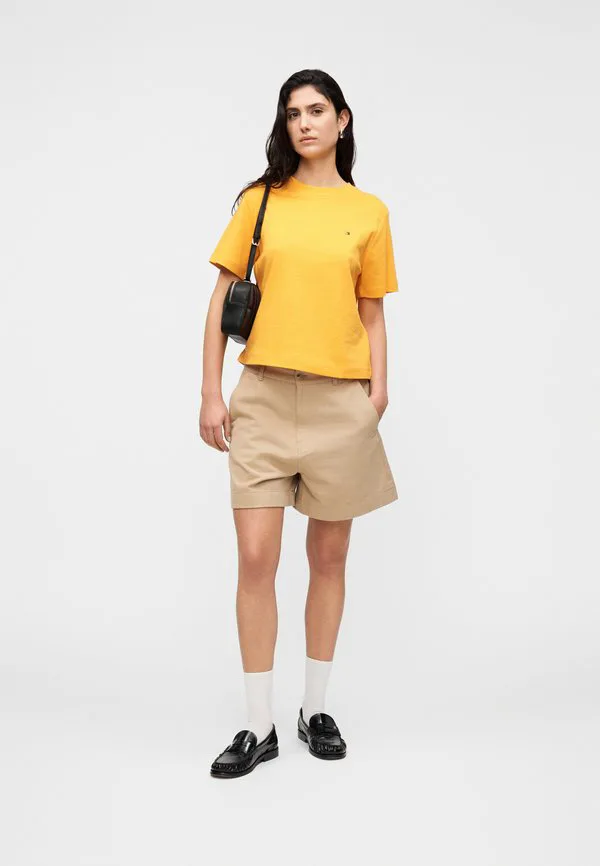 Футболка свободного кроя из трикотажа интерлок, базовая футболка Tommy Hilfiger, Orange Flash — фото 2