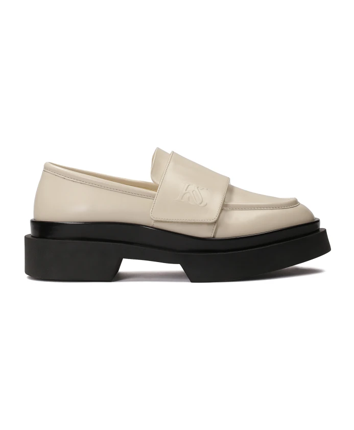 

Кожаные туфли на плоской подошве с платформой. Kazar Studio, бежевый