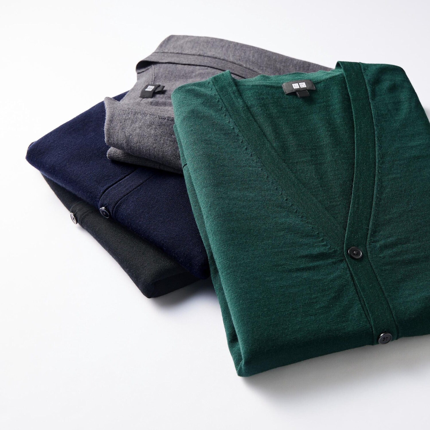 Кардиган Uniqlo мужской из шерсти мериноса с v-образным вырезом, черный — фото 3