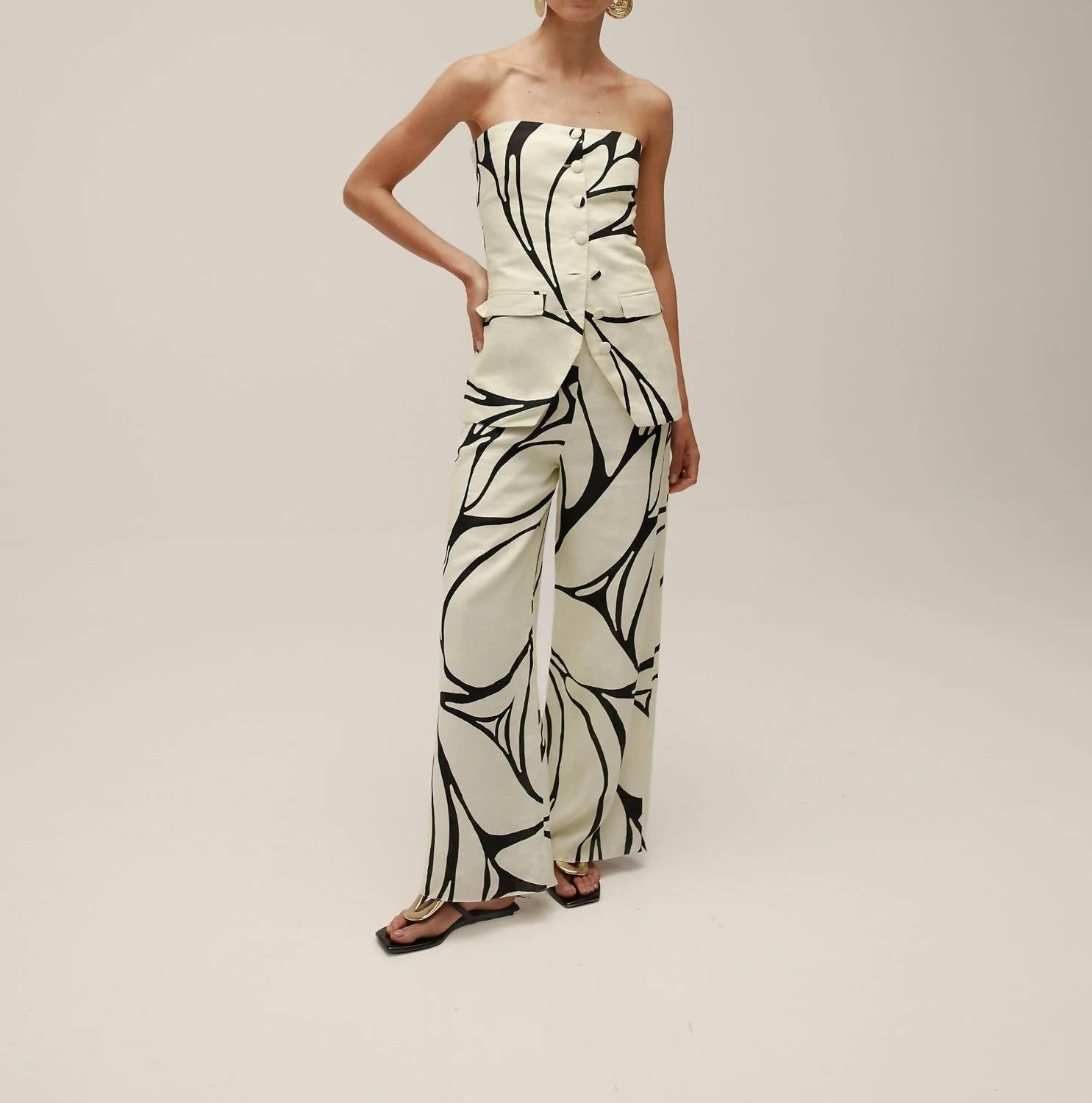 

Жилет Noah в бело-черном цвете Cala de la Cruz