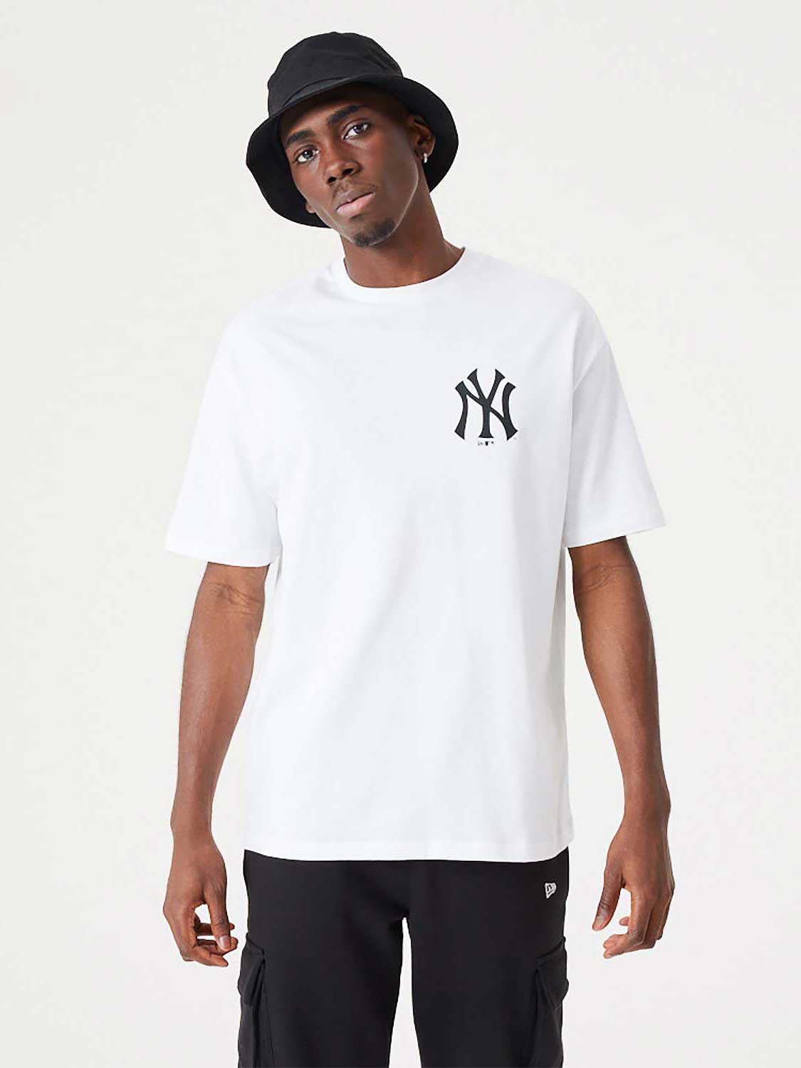 

Футболка New Era NEW YORK YANKEES, белый