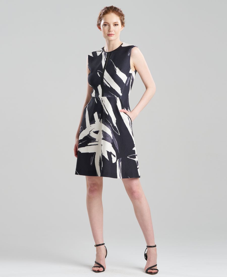 

Женское платье из дайверского крепа с каллиграфическим принтом Natori, Black/white