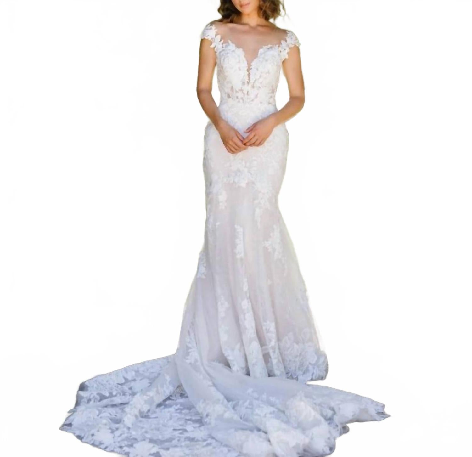 

Свадебное платье Lorelai в цвете айвори/блаш Sophia Tolli, слоновая кость