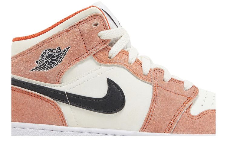 Кроссовки Air Jordan Air Jordan 1 Mid SE GS 'Orange Suede', оранжевый — фото 3