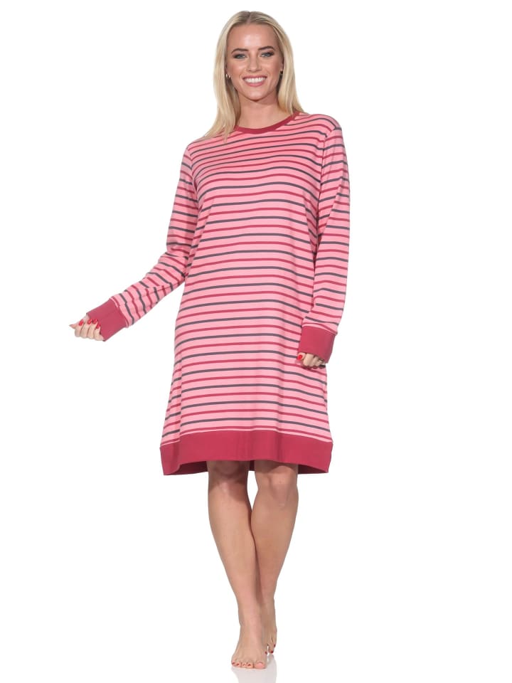 

Ночная рубашка из интерлока с длинными рукавами, полосатый рисунок ягодного цвета. NORMANN