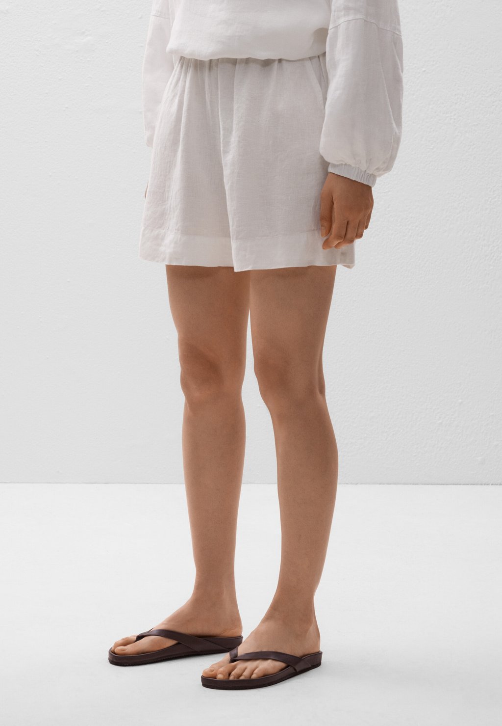 

Шорты LINEN BERMUDA OYSHO, белый