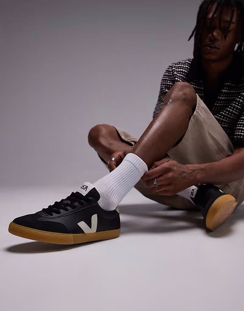 

Тренировочные кроссовки VEJA Volley из белой пекинской коры