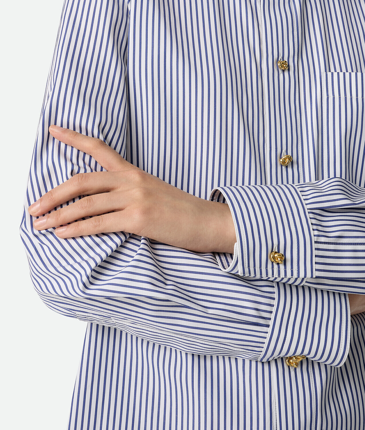 Pinstripe cotton poplin shirt BOTTEGA VENETA, белый/темно-синий — фото 4