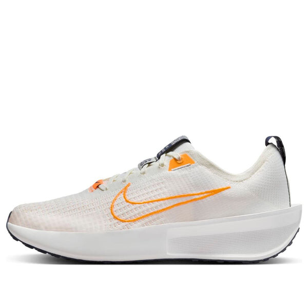 

Кроссовки взаимодействуют бег Nike, белый