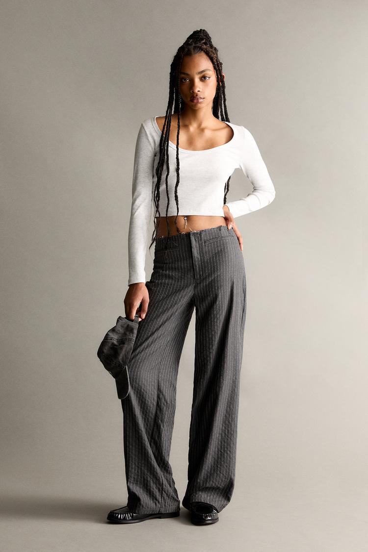 

Футболка с длинным рукавом в рубчик Pull And Bear, белый