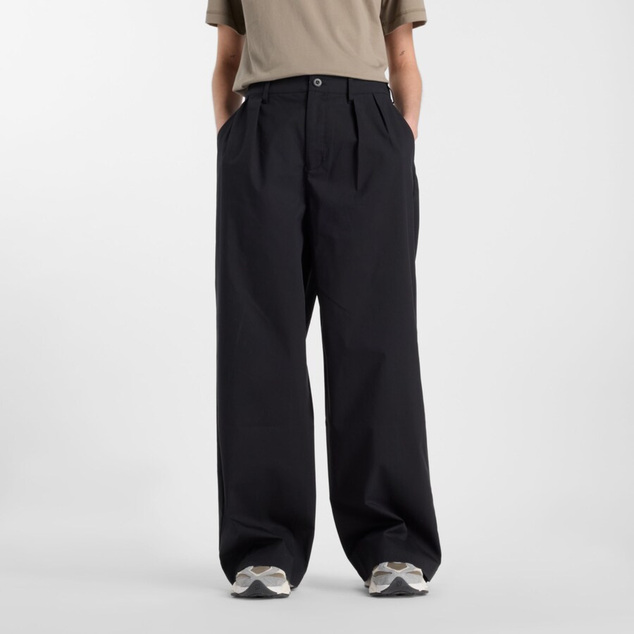 

Мешковатые брюки со складками спереди new balance Boylston, черный